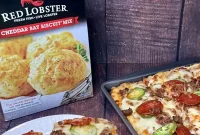 Cheddar Bay Biscuit Pizza with Garlic Cheddar Crust