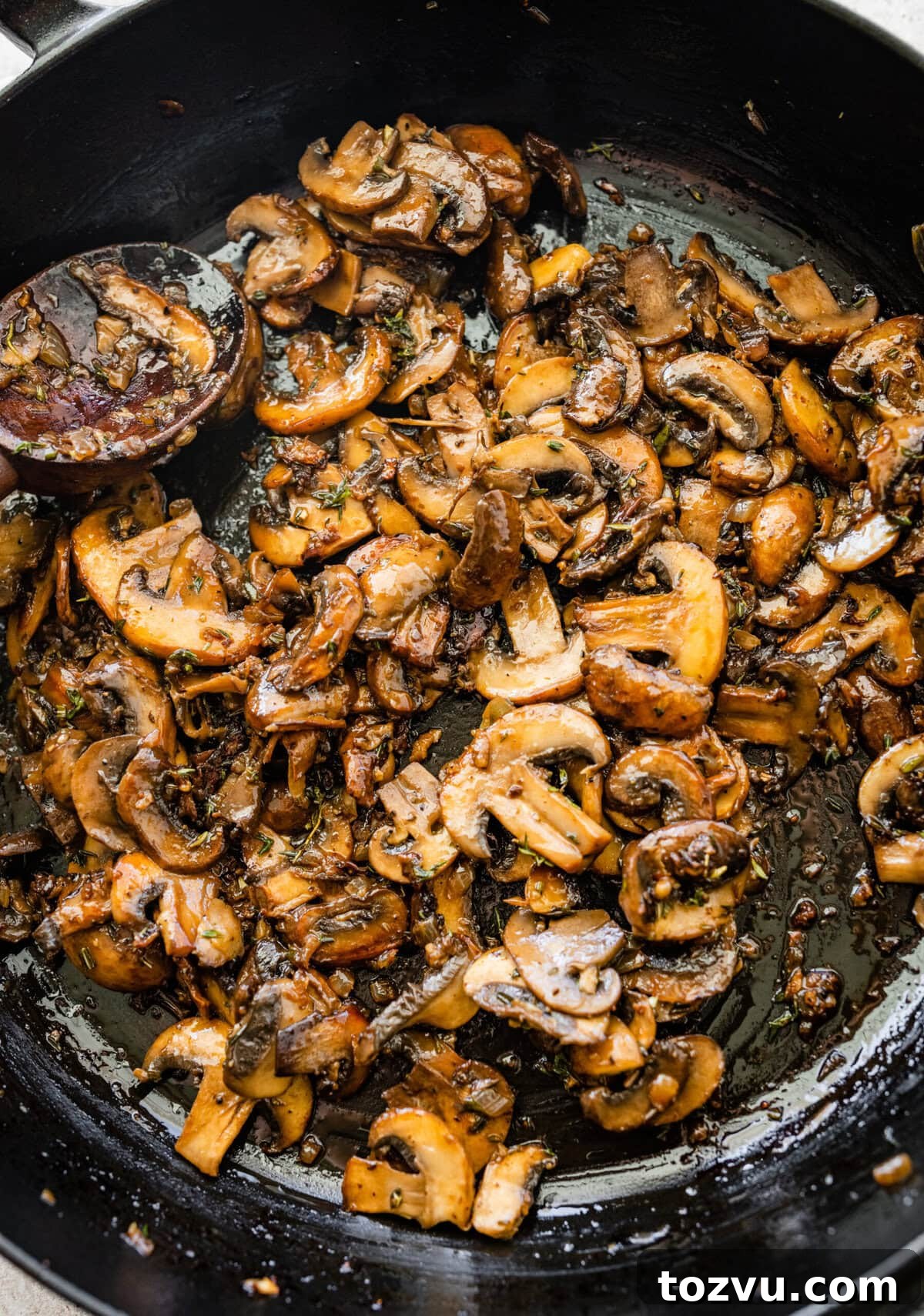 How to Make Mushroom Gravy from Scratch 7 Cook mushrooms.