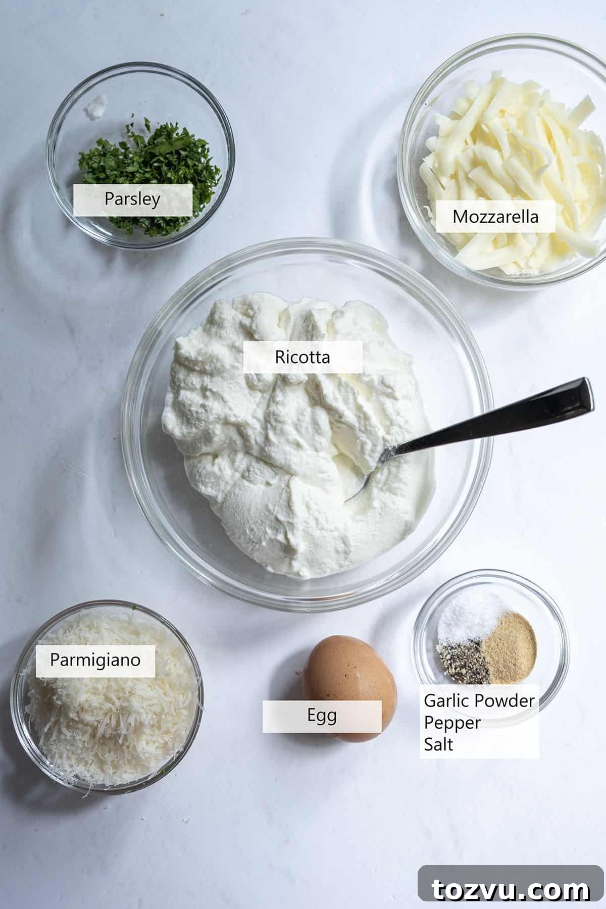 Creamy Ricotta Filling Recipe for Cakes, Cannoli and Pastries 3 Ingredients for a ricotta mixture.