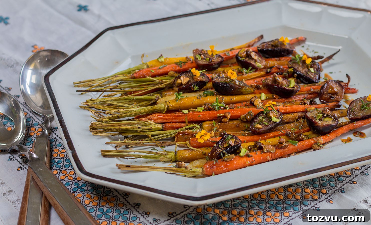 Completed roasted carrots and figs side dish