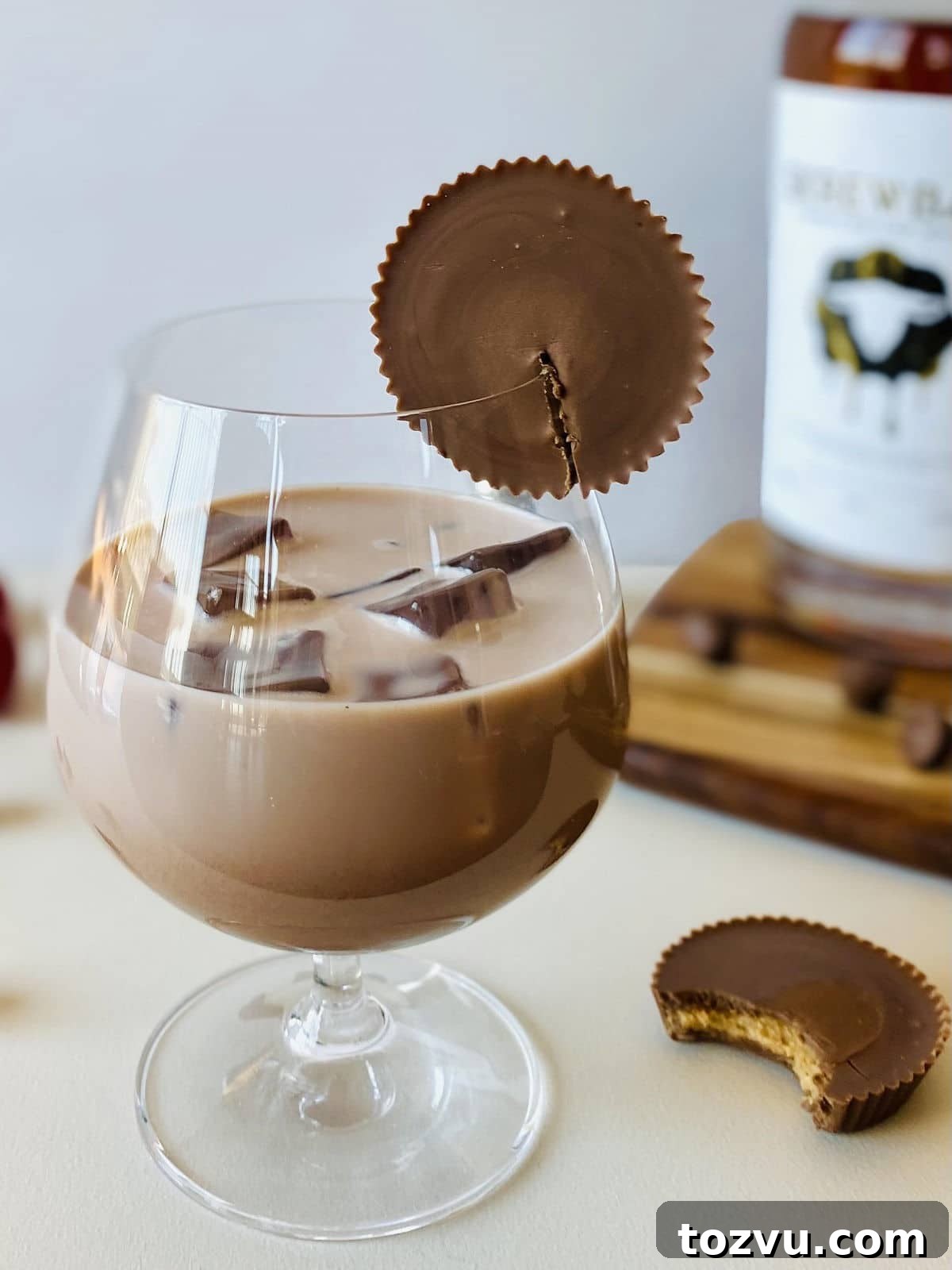 Peanut Butter Whiskey: Brands, Recipes & Cocktail Ideas 7 Peanut Butter Cup Cocktail